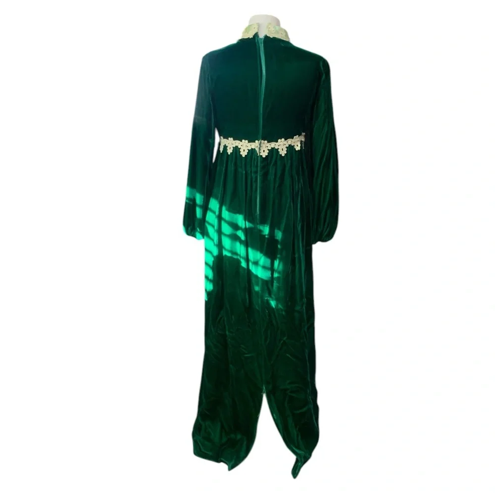 Vintage 60’s emerald green velvet mock neck maxi dress with lace detail size M - Picture 6 of 10